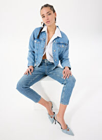 Mustang Açık Mavi Kadın Mom Fit Yıkamalı Denim Pantolon CHARLOTTE TAPERED MOM