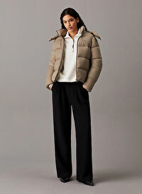Calvin Klein Jeans Vizon Kadın Dik Yaka Standart Fit Puffer Mont MW DOWN SHORT PUFFER