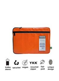 Urban Laptop by Upcycle Hero MacBook 13.3” & 13.6” Uyumlu İleri Dönüşüm Laptop Çantası