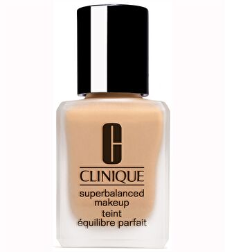 Clinique Superbalance Fondöten - Cream Chamoı