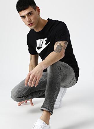 Мужская футболка Nike AR5004-010 M NSW TEE ICON FUTURA