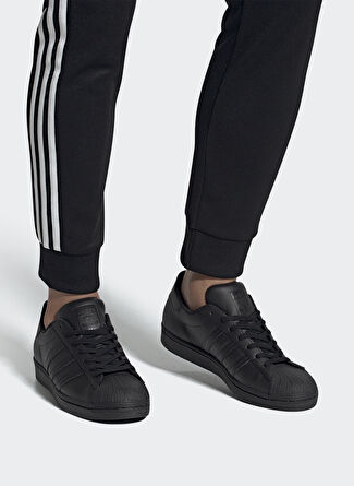 Мужские кроссовки adidas Lifestyle EG4957 SUPERSTAR на каждый день