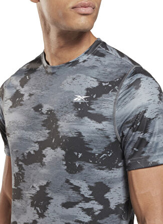 Reebok Siyah Erkek Bisiklet Yaka  T-Shirt HT1689 TRAIN CAMO TECH TEE