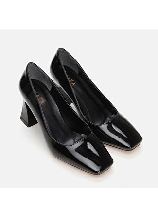 Yaya By Hotiç Siyah Kadın Rugan Topuklu Ayakkabı 01Ayy299100a100