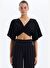Jakarlı Delik Desenli Yarasa Kol Crop Top Siyah