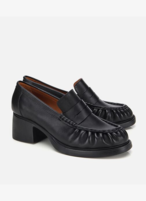 Kadın Deri Siyah Büzgülü Kalın Tabanlı Klasik Loafer 01AYH312750A100 - Görsel 3