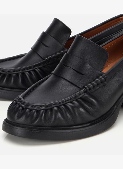 Kadın Deri Siyah Büzgülü Kalın Tabanlı Klasik Loafer 01AYH312750A100 - Görsel 4
