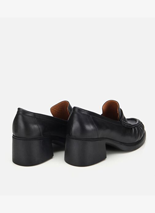 Kadın Deri Siyah Büzgülü Kalın Tabanlı Klasik Loafer 01AYH312750A100 - Görsel 5