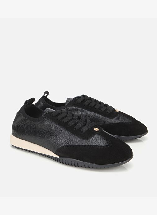 Kadın Deri Siyah Esnek Tabanlı Spor Ayakkabı 01AYH313650A100 - Görsel 3