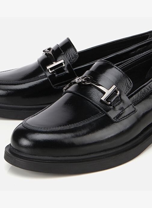 Kadın Deri Siyah Tokalı Klasik Loafer 01AYH314400A100 - Görsel 4