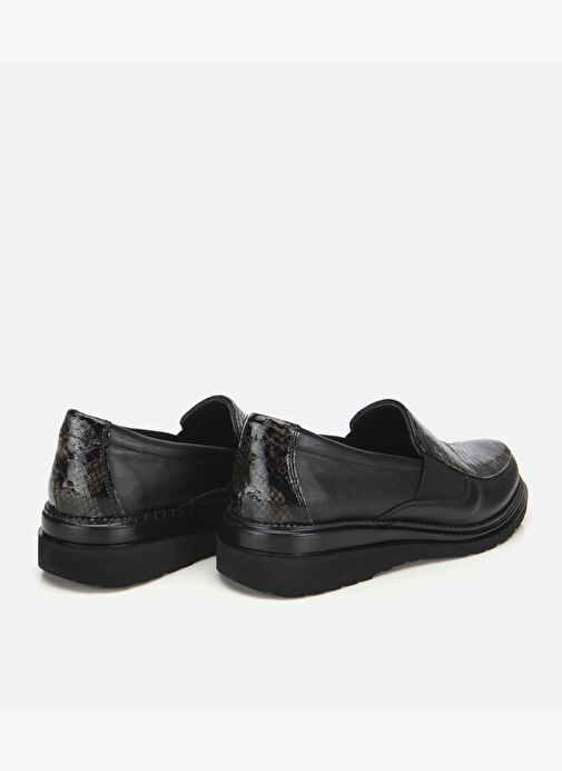 Kadın Deri Siyah Yılan Baskılı Dolgu Topuklu Günlük Loafer 01AYH314440A100 - Görsel 5