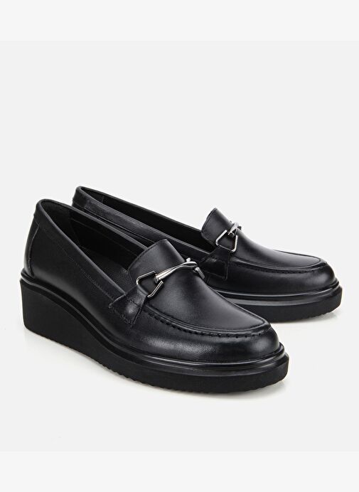 Kadın Deri Siyah Tokalı Dolgu Topuklu Klasik Loafer 01AYH314460A100 - Görsel 3
