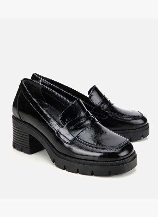 Kadın Rugan Deri Siyah Topuklu Klasik Loafer 01AYH314470A100 - Görsel 3