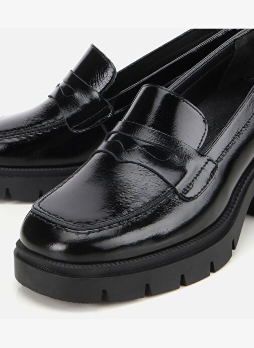 Kadın Rugan Deri Siyah Topuklu Klasik Loafer 01AYH314470A100 - Görsel 4