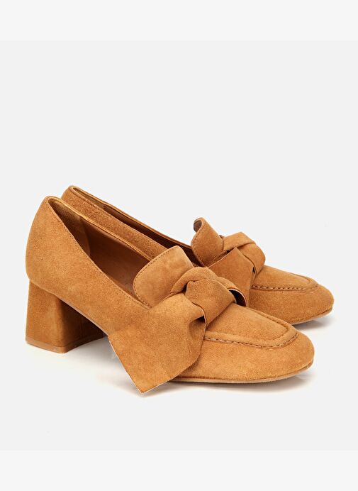 Kadın Süet Taba Fiyonk Detaylı Kalın Topuklu Ayakkabı 01AYH315450A340 - Görsel 3