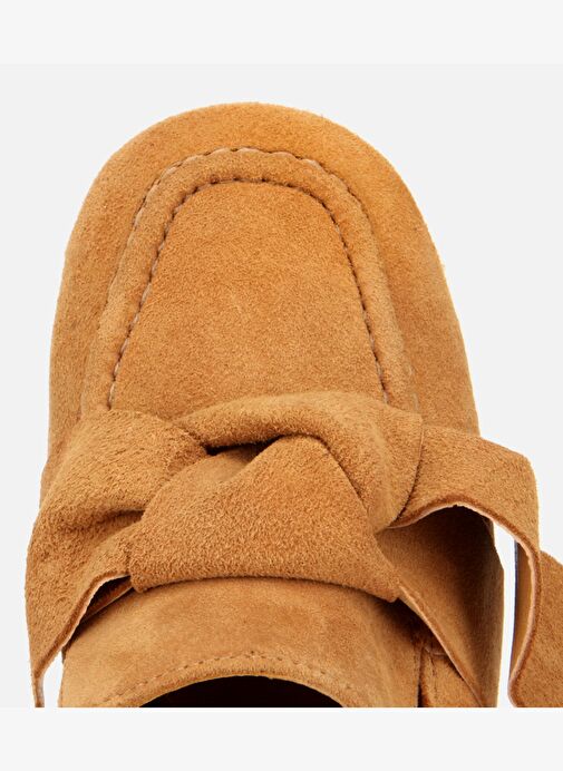 Kadın Süet Taba Fiyonk Detaylı Kalın Topuklu Ayakkabı 01AYH315450A340 - Görsel 6