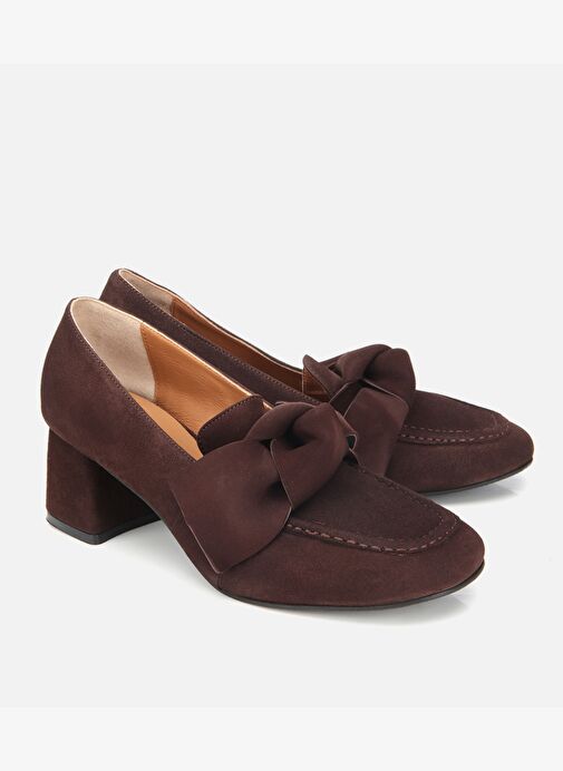 Kadın Süet Kahverengi Fiyonk Detaylı Kalın Topuklu Ayakkabı 01AYH315450A480 - Görsel 3