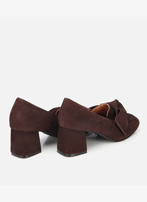Kadın Süet Kahverengi Fiyonk Detaylı Kalın Topuklu Ayakkabı 01AYH315450A480 - Görsel 5