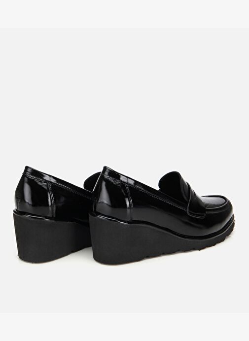 Kadın Rugan Deri Siyah Dolgu topuklu Günlük Loafer 01AYH315570A100 - Görsel 5