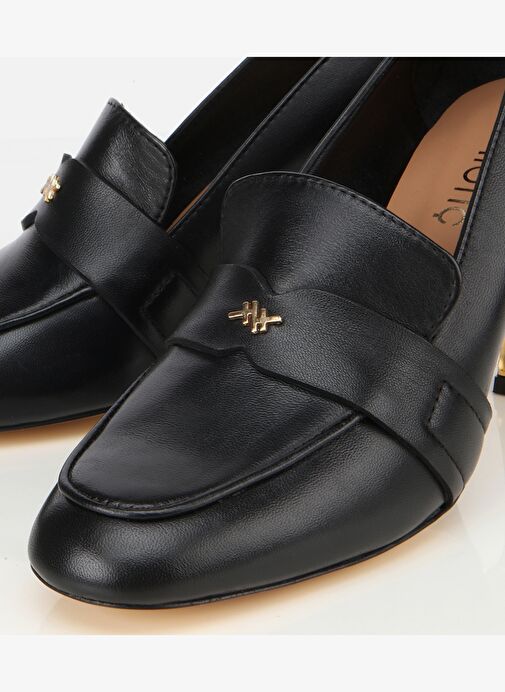 Kadın Deri Siyah Yumuşak Dokulu Gold Detaylı Topuklu Stiletto 01AYH316610A100 - Görsel 4