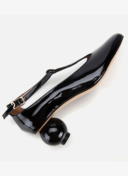 Kadın Rugan Deri Siyah Blok Topuk Detaylı Topuklu Ayakkabı 01AYH316630A100 - Görsel 7