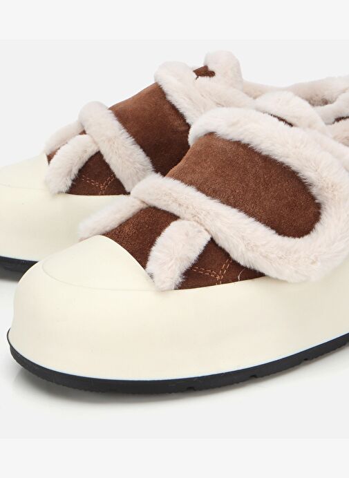 Kadın Süet Deri Taba Kürklü Kalın Bantlı Spor Ayakkabı 01AYH316800A370 - Görsel 4