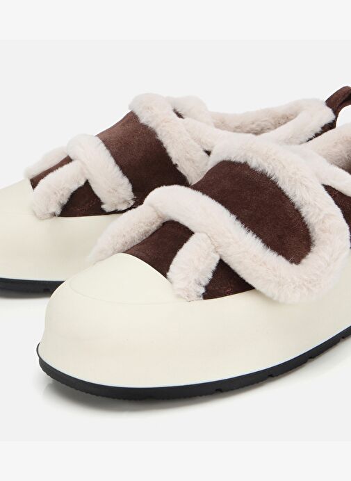 Kadın Süet Deri Kahverengi Kürklü Kalın Bantlı Spor Ayakkabı 01AYH316800A480 - Görsel 4