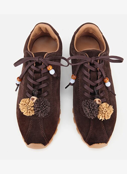 Kadın Süet Deri Kahverengi Aksesuar Detaylı Spor Ayakkabı 01AYH316980A480 - Görsel 7