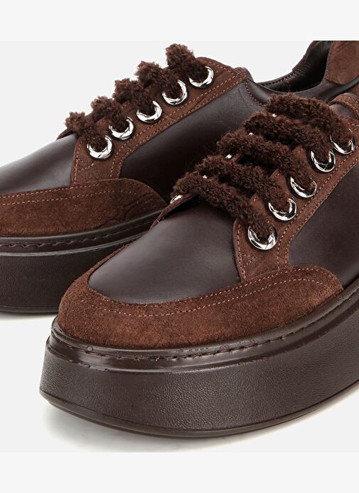 Kadın Deri Kahverengi Bağcık Detaylı Kalın Tabanlı Spor Ayakkabı 01AYH317820A480 - Görsel 4