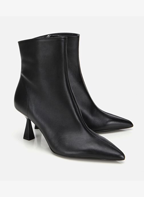 Kadın Deri Siyah Sivri Burunlu Bilekte Topuklu Bot 01BOH312640A100 - Görsel 3