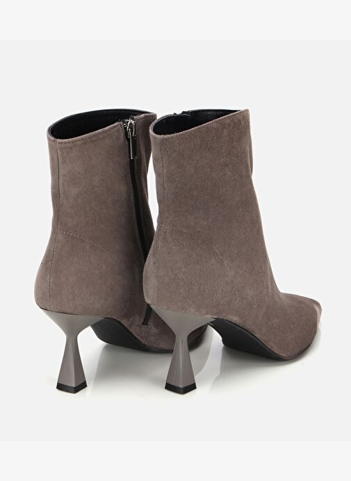 Kadın Süet Deri Vizon Dikiş Detaylı Sivri Kısa Topuklu Bot 01BOH312650A450 - Görsel 5