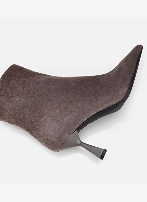 Kadın Süet Deri Vizon Dikiş Detaylı Sivri Kısa Topuklu Bot 01BOH312650A450 - Görsel 7