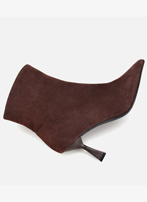 Kadın Süet Deri Kahverengi Dikiş Detaylı Sivri Kısa Topuklu Bot 01BOH312650A480 - Görsel 7