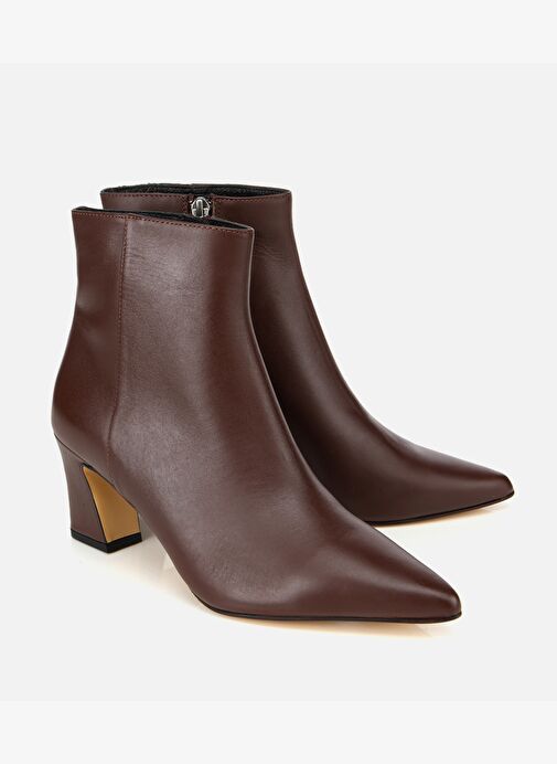 Kadın Deri Kahverengi Sivri Burunlu Bilekte Topuklu Bot 01BOH312690A480 - Görsel 3