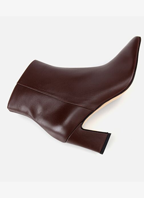 Kadın Deri Kahverengi Sivri Burunlu Bilekte Topuklu Bot 01BOH312690A480 - Görsel 7