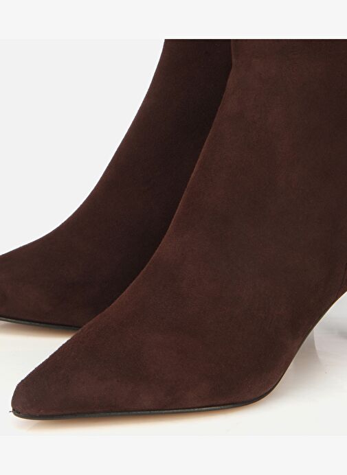 Kadın Süet Deri Kahverengi Sivri Burunlu Bilekte Topuklu Bot 01BOH312720A480 - Görsel 4
