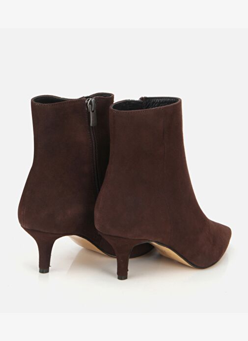 Kadın Süet Deri Kahverengi Sivri Burunlu Bilekte Topuklu Bot 01BOH312720A480 - Görsel 5