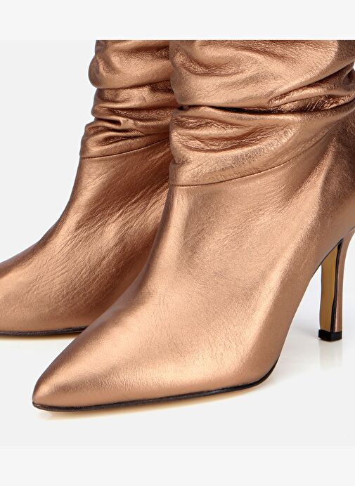 Kadın Deri Bronz Büzgülü Sivri Burunlu İnce Topuklu Bot 01BOH312730A470 - Görsel 4