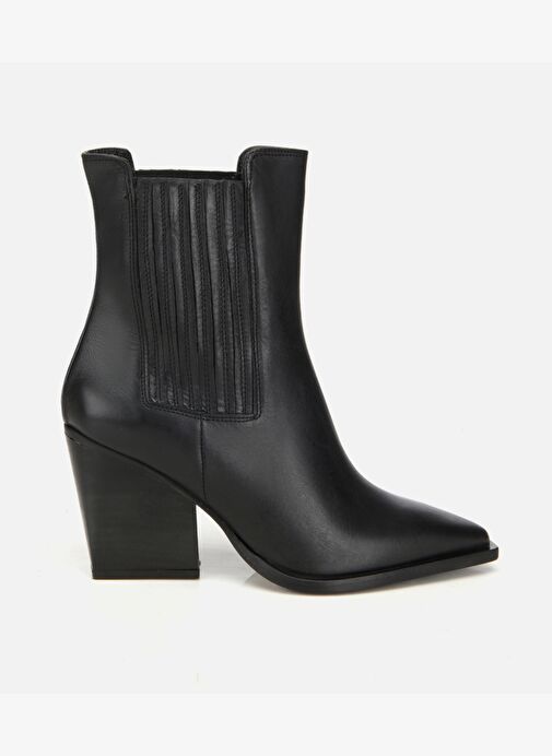 Kadın Deri Siyah Lastik Detaylı Sivri Burunlu Topuklu Bot 01BOH312830A100 - Görsel 2