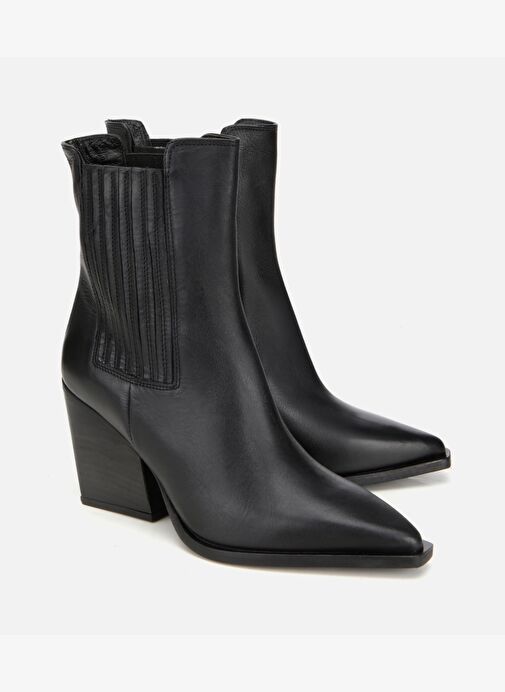 Kadın Deri Siyah Lastik Detaylı Sivri Burunlu Topuklu Bot 01BOH312830A100 - Görsel 3