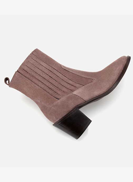 Kadın Süet Deri Vizon Sivri Burunlu Lastik Detaylı Topuklu Bot 01BOH313130A450 - Görsel 7