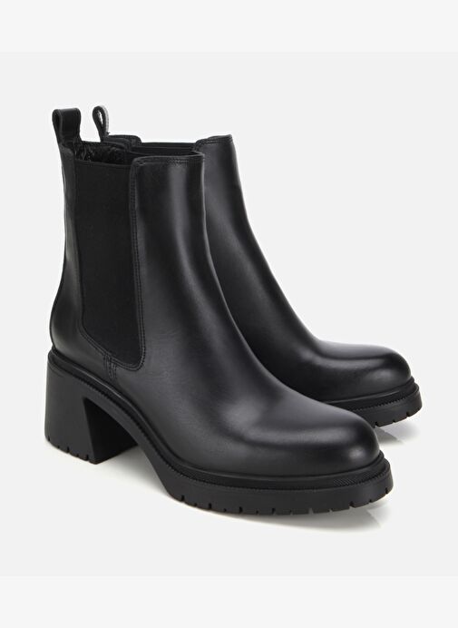 Kadın Deri Siyah Lastik Detaylı Kalın Topuklu Bot 01BOH313160A100 - Görsel 3