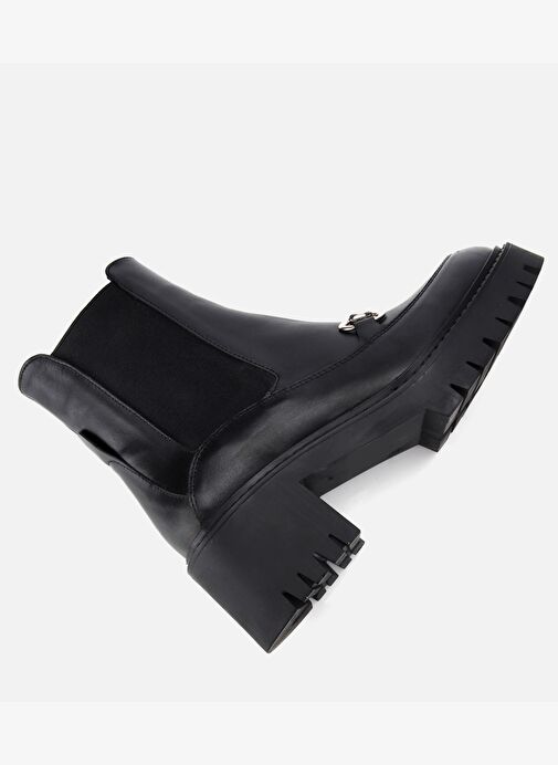 Kadın Deri Siyah Tokalı Lastik Detaylı Kalın Tabanlı Topuklu Bot 01BOH313190A100 - Görsel 7