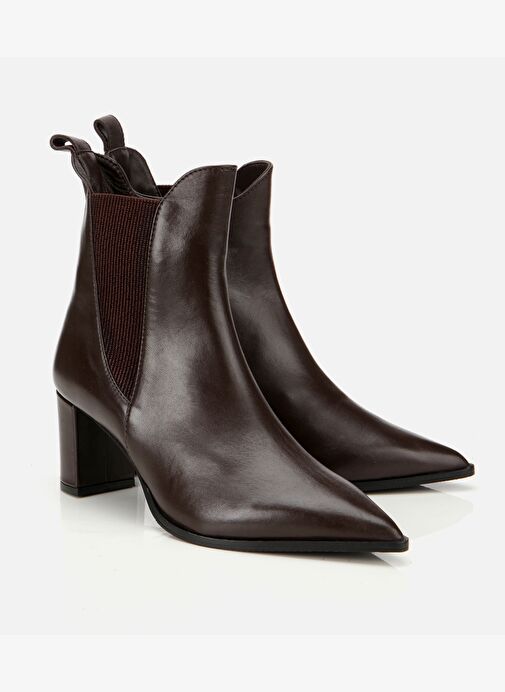 Kadın Deri Kahverengi Sivri Burunlu Streç Detaylı Bilekte Topuklu Bot 01BOH313310A480 - Görsel 3