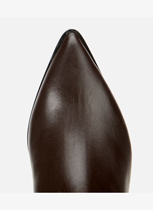 Kadın Deri Kahverengi Sivri Burunlu Streç Detaylı Bilekte Topuklu Bot 01BOH313310A480 - Görsel 6