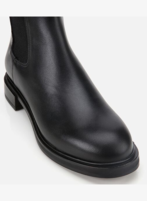 Kadın Deri Siyah Lastik Detaylı Düz Bot 01BOH313410A100 - Görsel 4