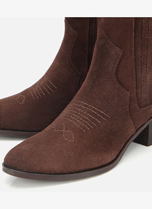 Kadın Süet Deri Kahverengi Dikiş Detaylı Lastik Detaylı Düz Bot 01BOH313450A450 - Görsel 4