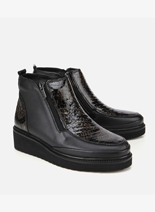 Kadın Deri Siyah Dolgu Topuklu Deri Baskılı Topuklu Bot 01BOH314520A100 - Görsel 3