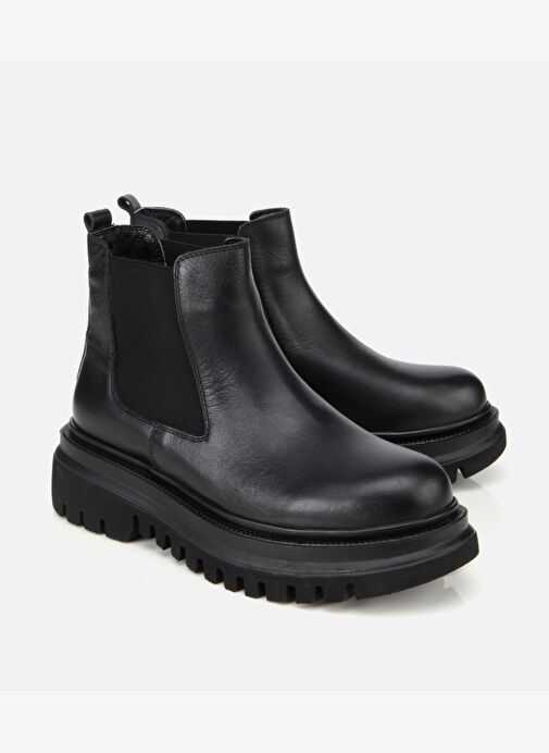 Kadın Deri Siyah Lastik Detaylı Kalın Tabanlı Düz Bot 01BOH314540A100 - Görsel 3