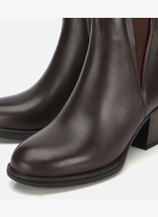 Kadın Deri Kahverengi Lastik Detaylı Bilekte Topuklu Bot 01BOH314560A480 - Görsel 4